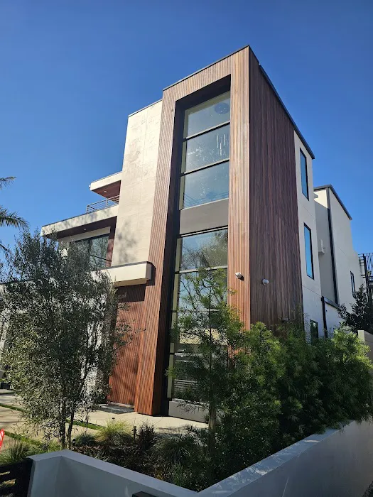 W J E SIDING INC Picture 1