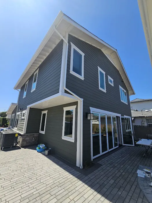 W J E SIDING INC Picture 2
