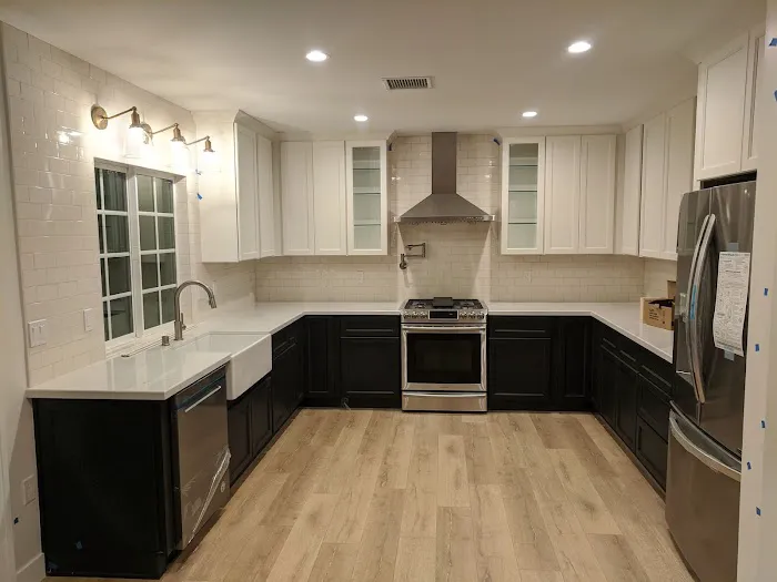 Four Seasons Builders Picture 2