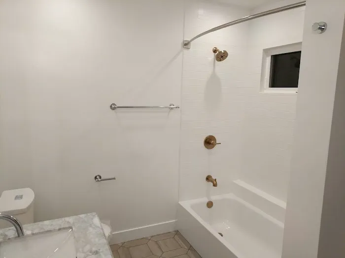 Four Seasons Builders Picture 4