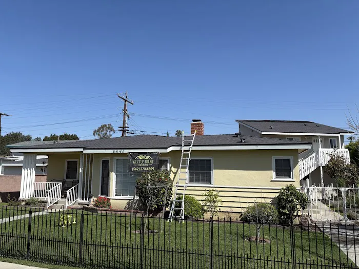 Gentle Giant Roofing Picture 4