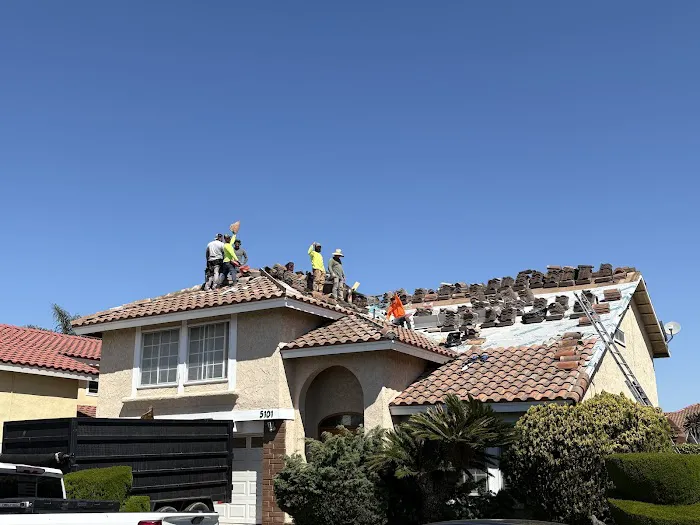 Gentle Giant Roofing Picture 7