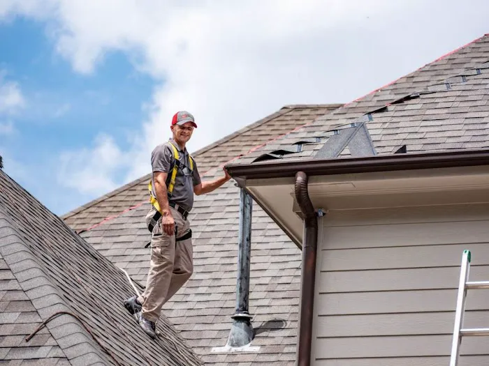 Midway Roofing Picture 1