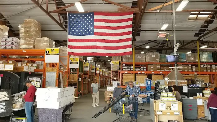 CONTRACTORS' WAREHOUSE Picture 6