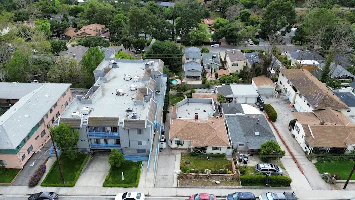 Lemon Roofing Picture 1