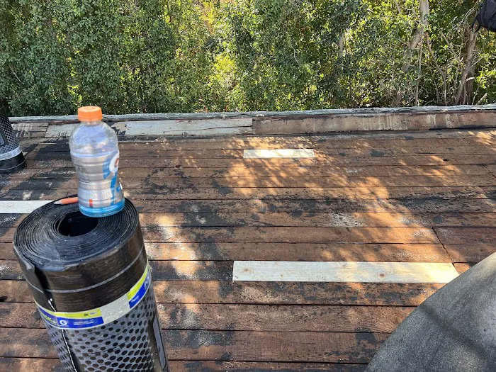 JMT ROOFING INC Picture 9