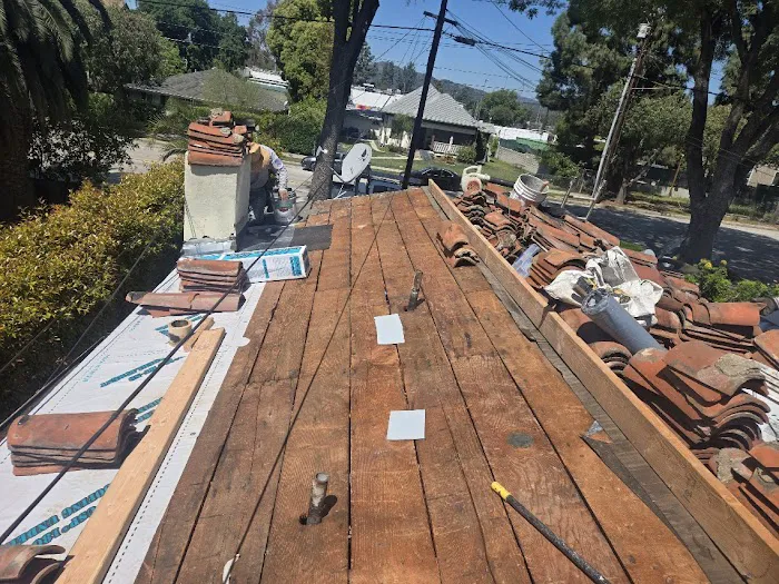 Luis Roofing Services Picture 4