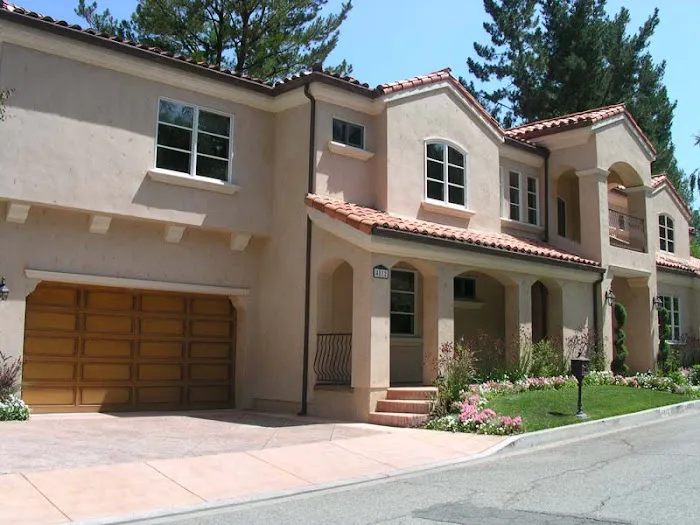 Home Top Construction & Design Picture 4