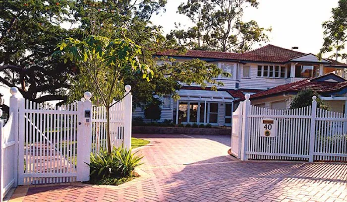 Home Top Construction & Design Picture 9