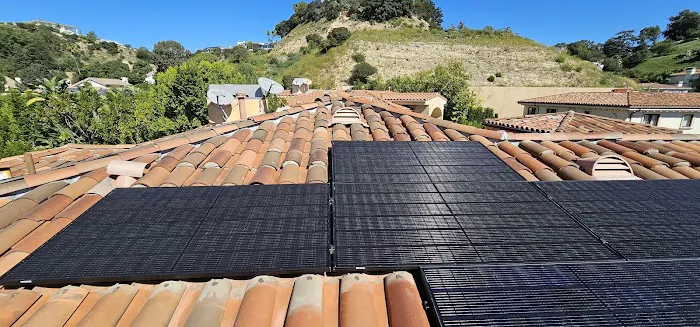 Alvarez Alvarez ROOFING inc Picture 1