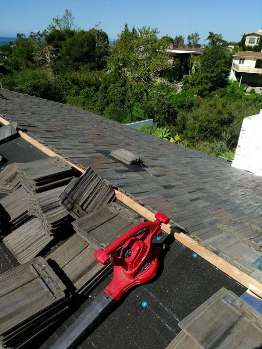 Alvarez Alvarez ROOFING inc Picture 7