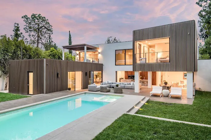 Olympia Construction Picture 1