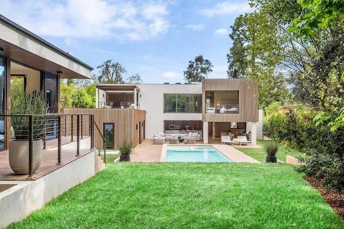 Olympia Construction Picture 4