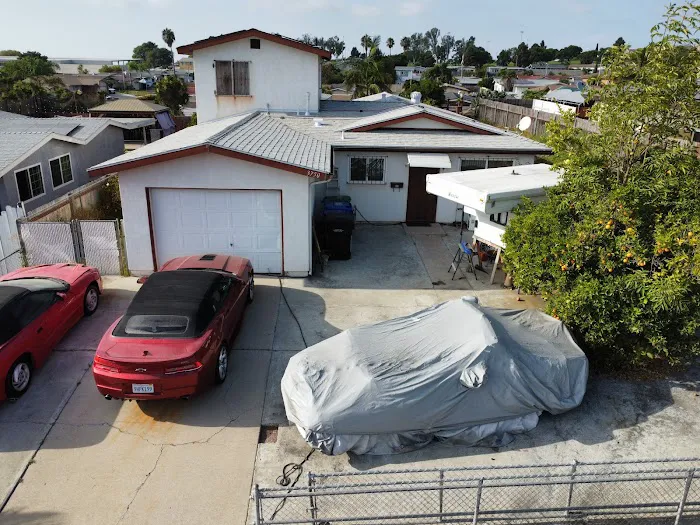 EZ Solar & Roofing Picture 2