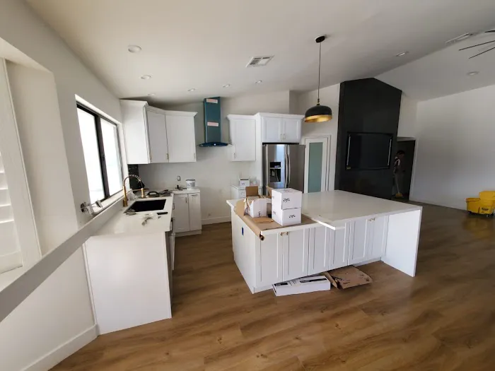 Aria Pro Buliders Picture 2