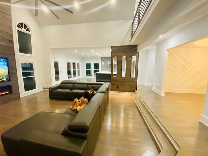 Aria Pro Buliders Picture 5