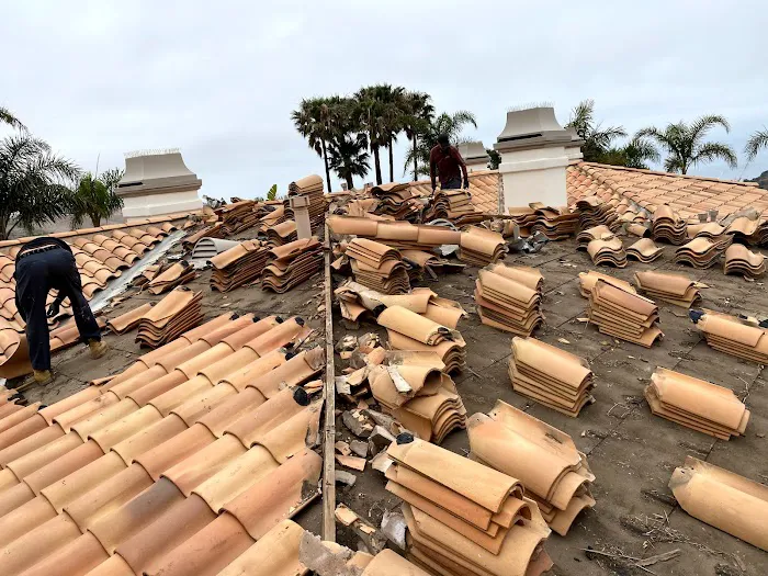 BH Roofing & Development Picture 10