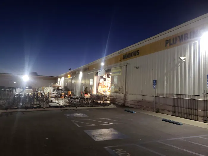 CONTRACTORS' WAREHOUSE Picture 10