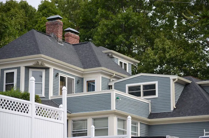 O'LYN Roofing Picture 3