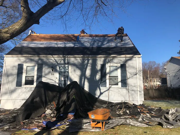 Expert Roofing & Siding Construction Picture 3