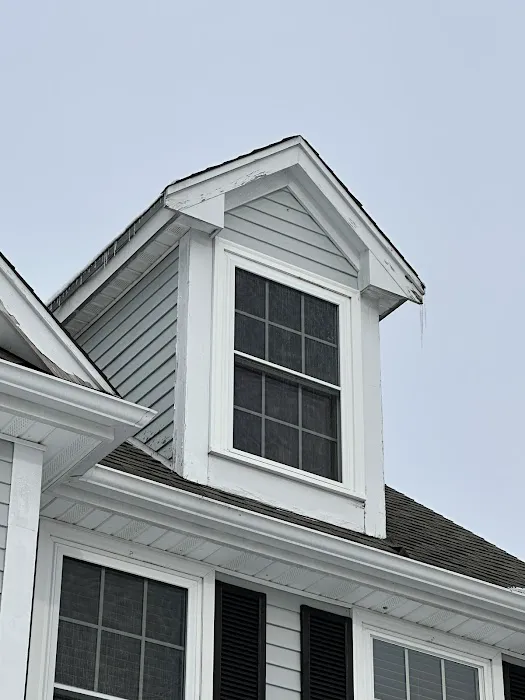 Robert Roofing and Gutters, Inc. Picture 7