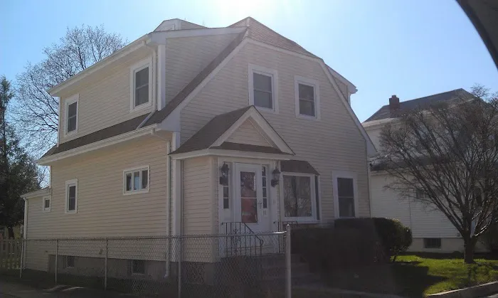 Lee Poirier Siding & Window Picture 1