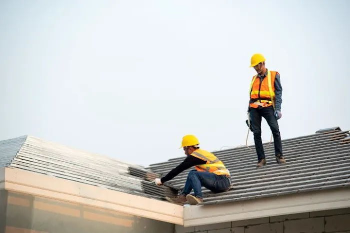 Howard's Roof & Gutter Picture 1