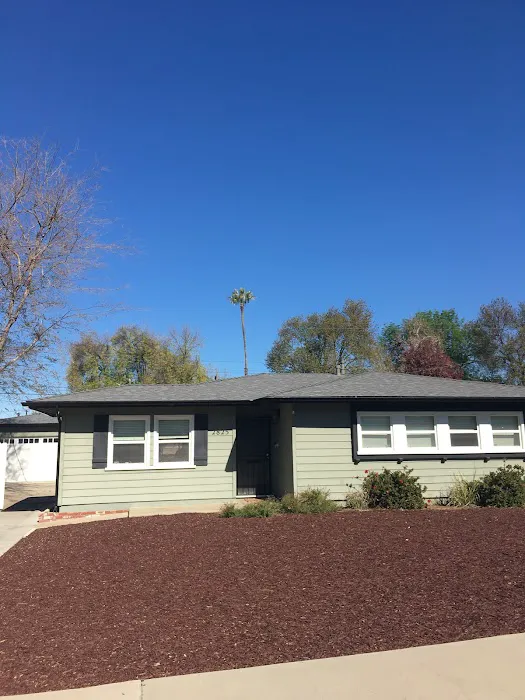 Berry Roofing & Solar Picture 1