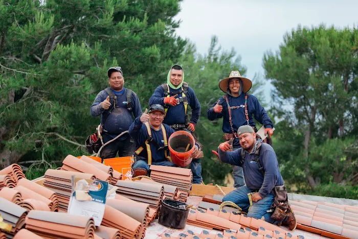 Hexagon Roofing Inc. Picture 4