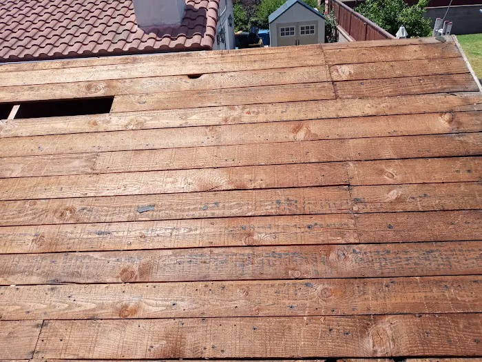 Atomic Roofing Picture 4