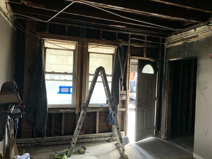Modern Day Living Construction Picture 2