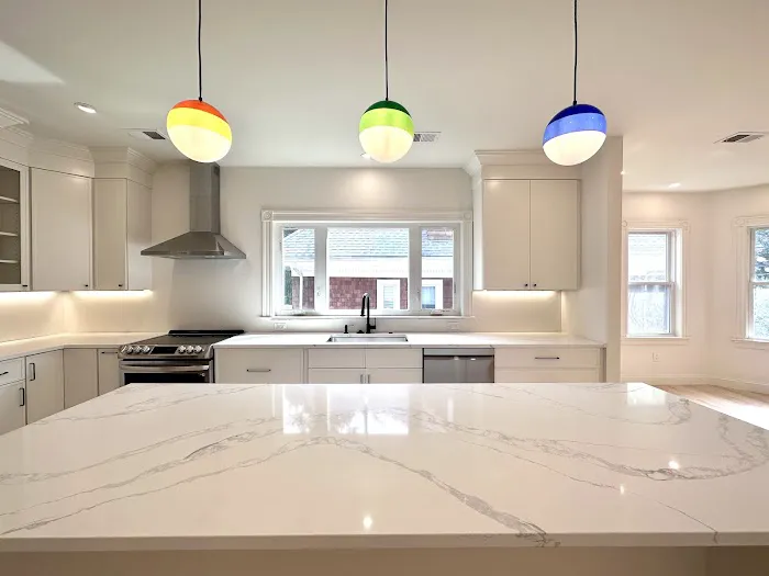 EXPRESS REMODELING GROUP, LLC Picture 5