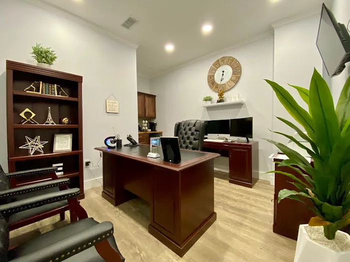 EXPRESS REMODELING GROUP, LLC Picture 9