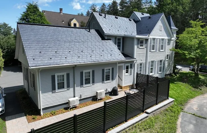 RI Roofer Picture 4