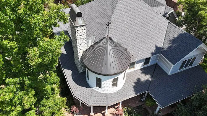 Code 4 Roofing Specialist Picture 1