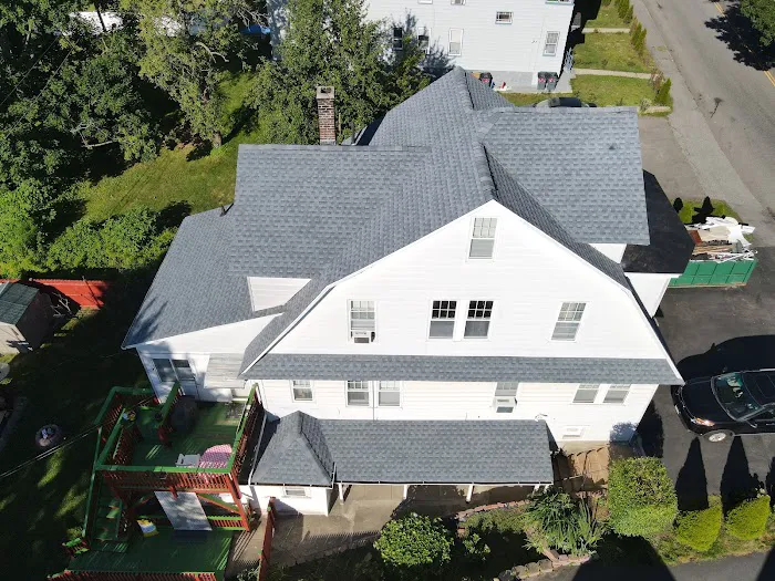 Hemlock Roofing LLC Picture 3