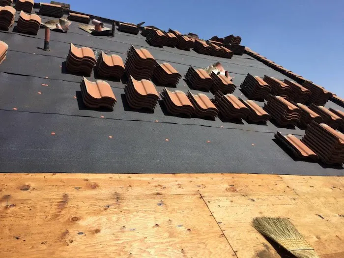 LA Builders & Roofing Specialists Picture 3