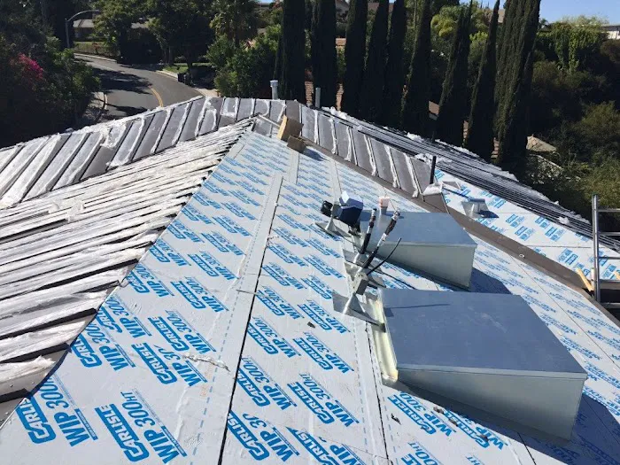 LA Builders & Roofing Specialists Picture 7