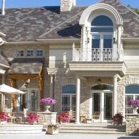 Roberts Roofing ico