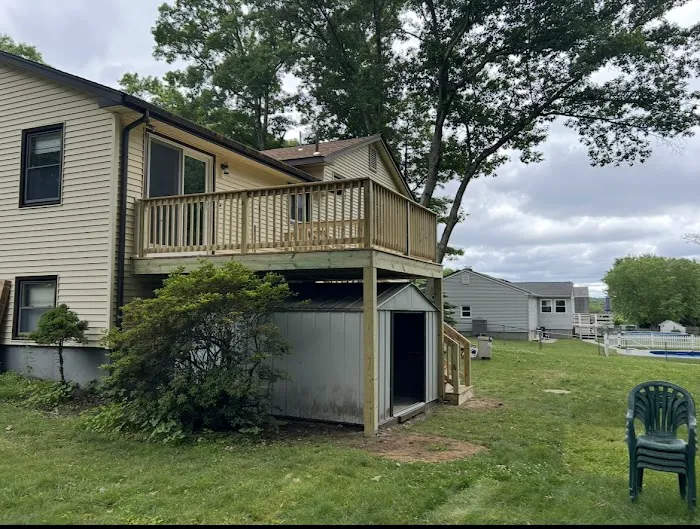 Empire Decks And Siding LLC Picture 3