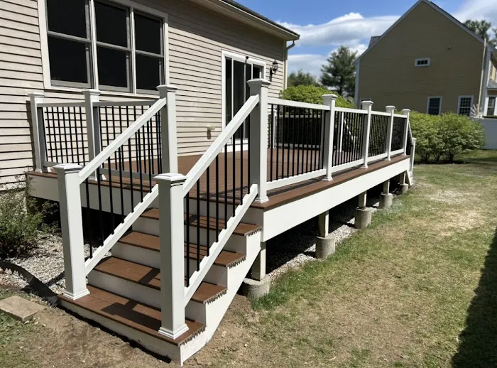 Empire Decks And Siding LLC Picture 1