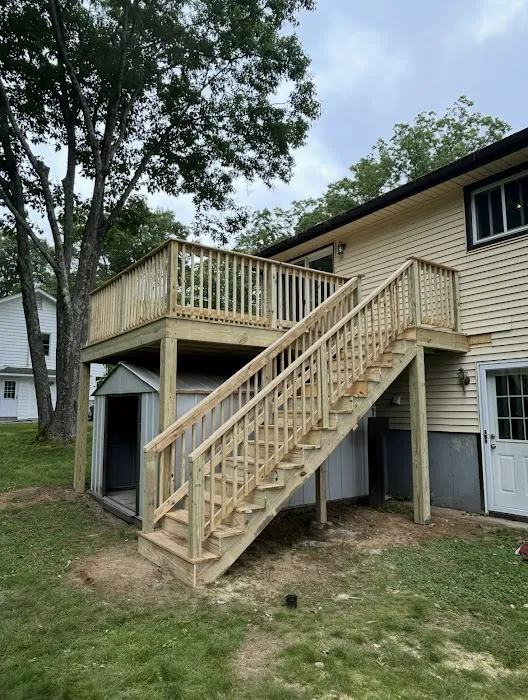 Empire Decks And Siding LLC Picture 4