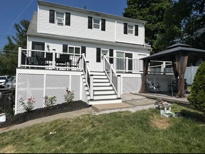 Empire Decks And Siding LLC Picture 10