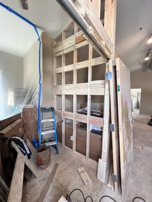 Osmin's Construction & Carpentry Picture 1