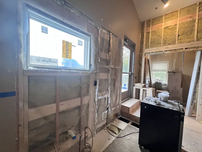 Osmin's Construction & Carpentry Picture 2