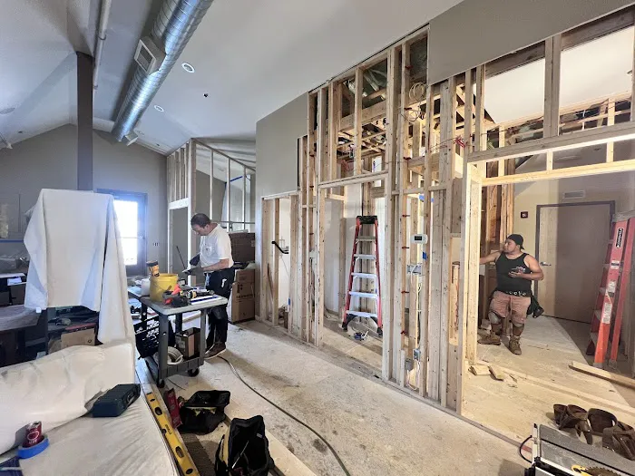 Osmin's Construction & Carpentry Picture 5