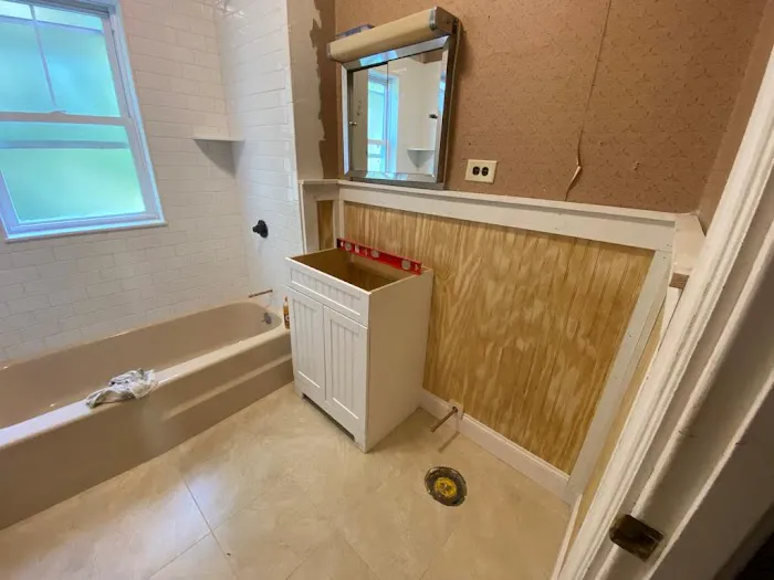 Osmin's Construction & Carpentry Picture 3