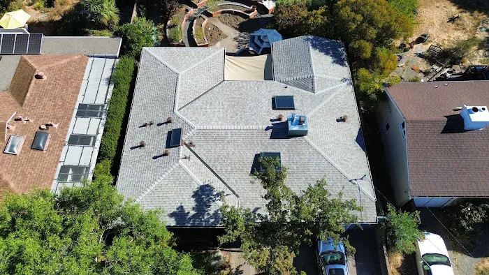 GOLDEN HEIGHTS ROOFING Picture 3