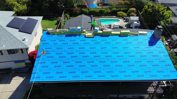 GOLDEN HEIGHTS ROOFING Picture 9