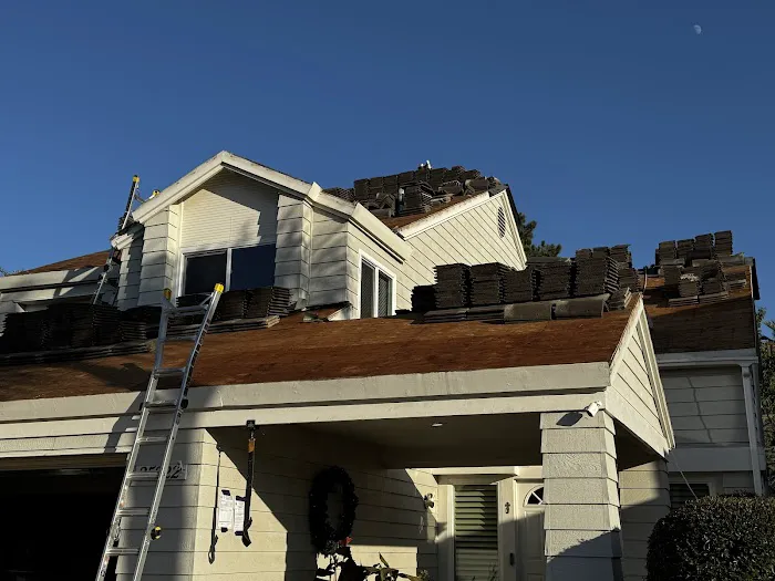 B.P. Custom Roofing Picture 3